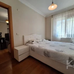 Laci̇vertcadde Göztepe Bağdat Cd.yakini̇ 55m² Net 1+1