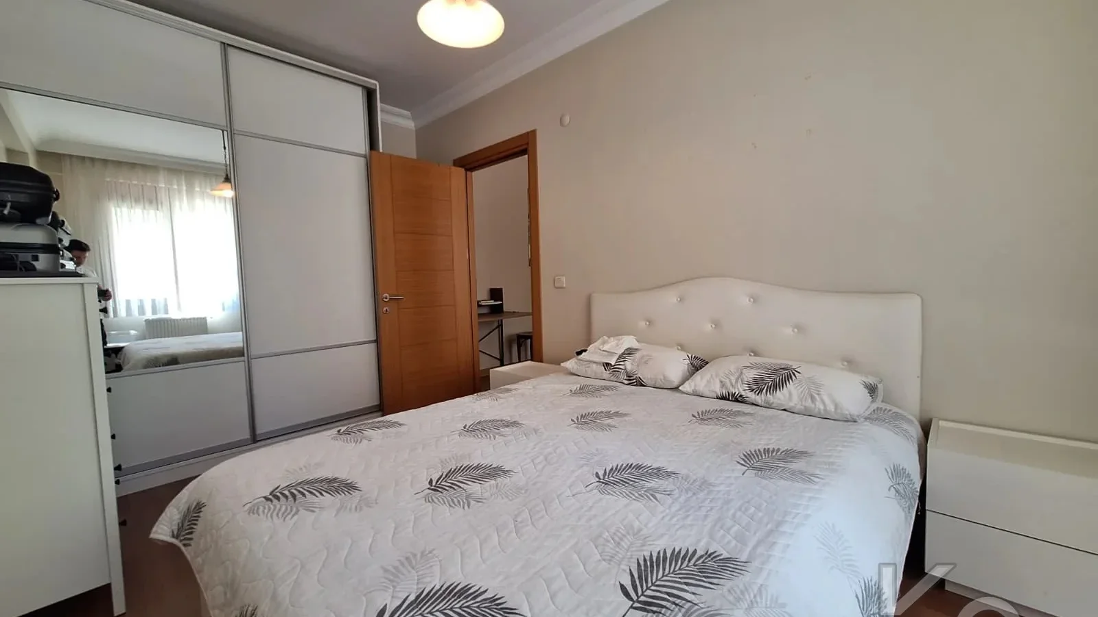 Laci̇vertcadde Göztepe Bağdat Cd.yakini̇ 55m² Net 1+1