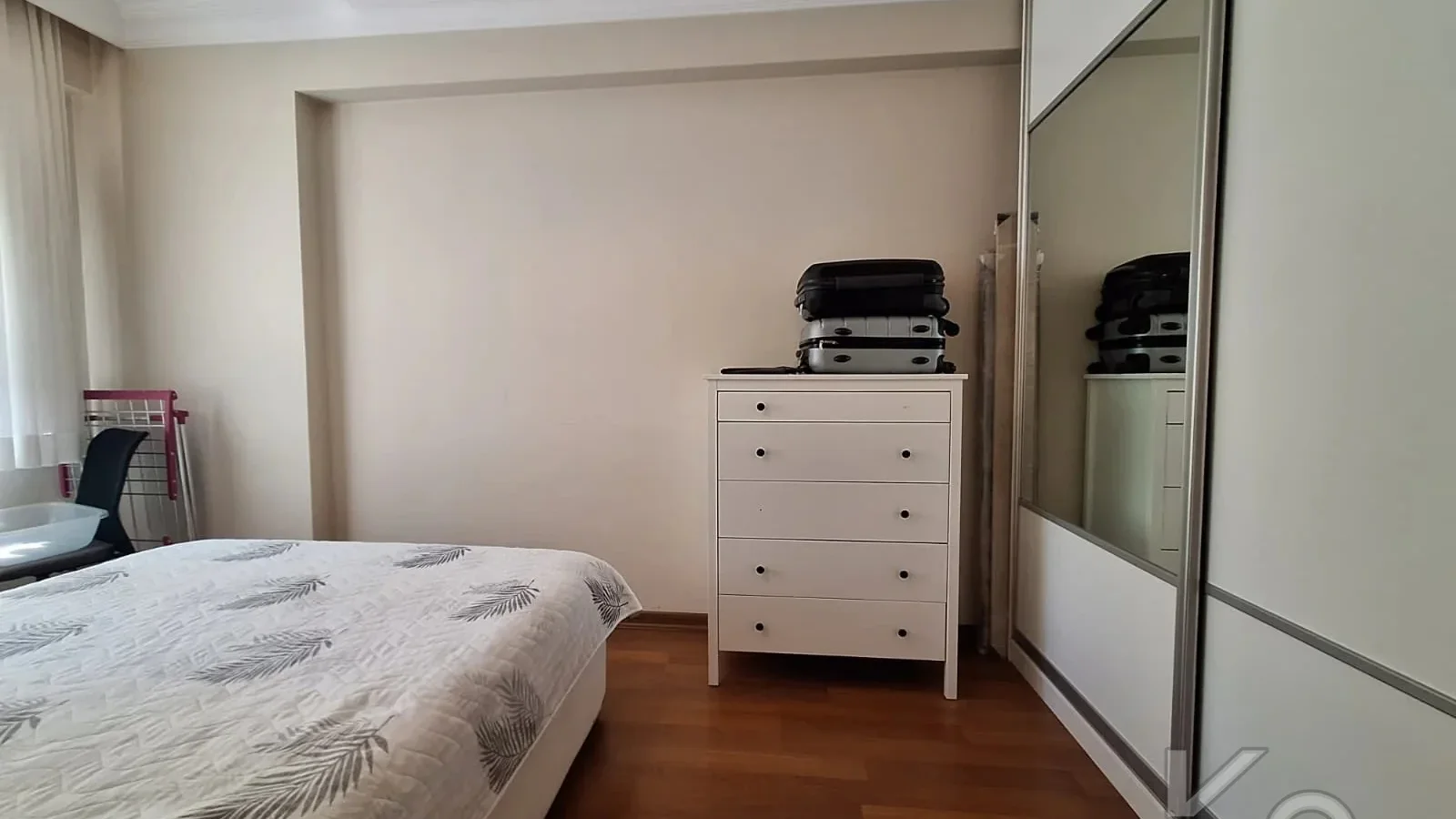 Laci̇vertcadde Göztepe Bağdat Cd.yakini̇ 55m² Net 1+1