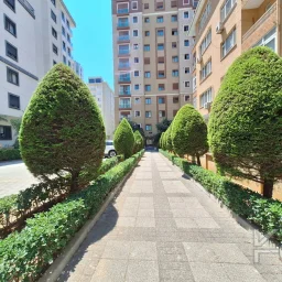 Laci̇vertcadde Göztepe Bağdat Cd.yakini̇ 55m² Net 1+1