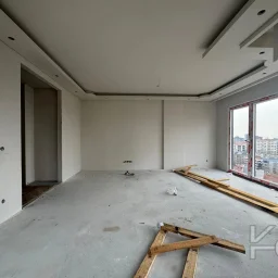 Laci̇vertcadde  Göztepe'de Yasal Ebeveyn'li Balkonlu 115m² 3+1
