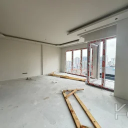 Laci̇vertcadde  Göztepe'de Yasal Ebeveyn'li Balkonlu 115m² 3+1
