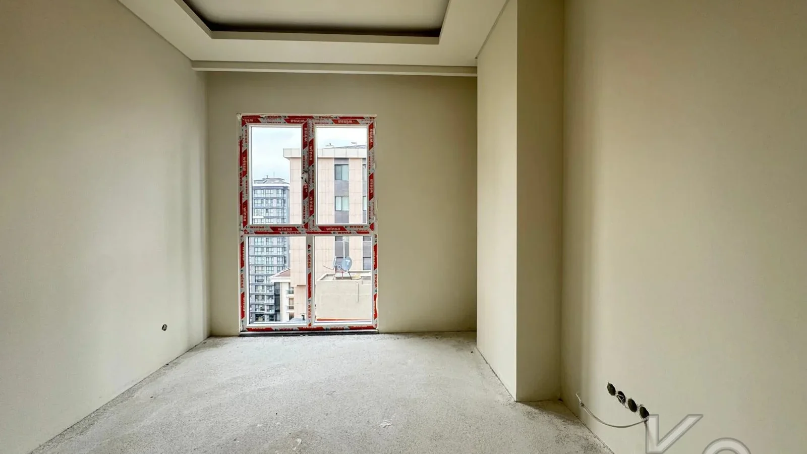Laci̇vertcadde  Göztepe'de Yasal Ebeveyn'li Balkonlu 115m² 3+1