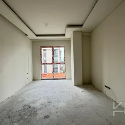 Laci̇vertcadde  Göztepe'de Yasal Ebeveyn'li Balkonlu 115m² 3+1