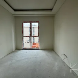Laci̇vertcadde  Göztepe'de Yasal Ebeveyn'li Balkonlu 115m² 3+1