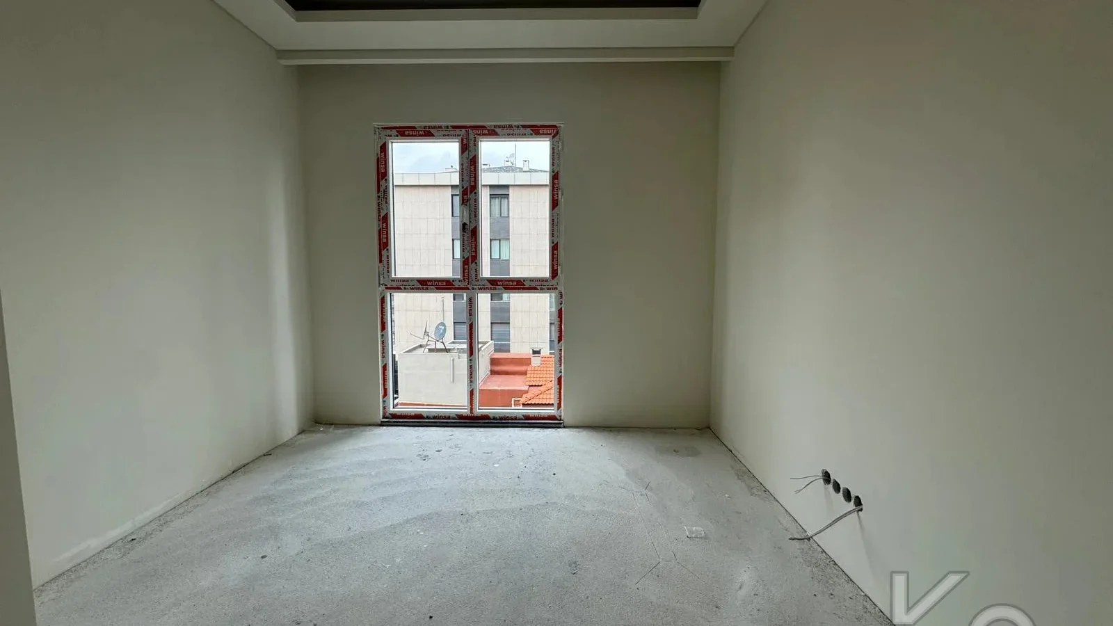 Laci̇vertcadde  Göztepe'de Yasal Ebeveyn'li Balkonlu 115m² 3+1
