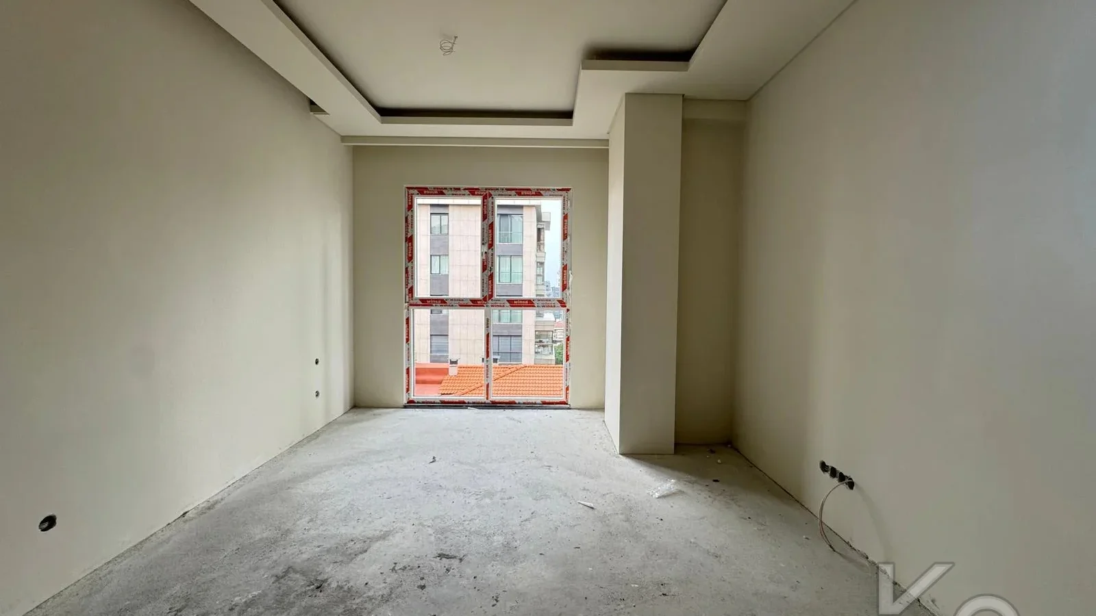 Laci̇vertcadde  Göztepe'de Yasal Ebeveyn'li Balkonlu 115m² 3+1