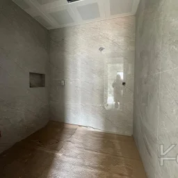 Laci̇vertcadde  Göztepe'de Yasal Ebeveyn'li Balkonlu 115m² 3+1