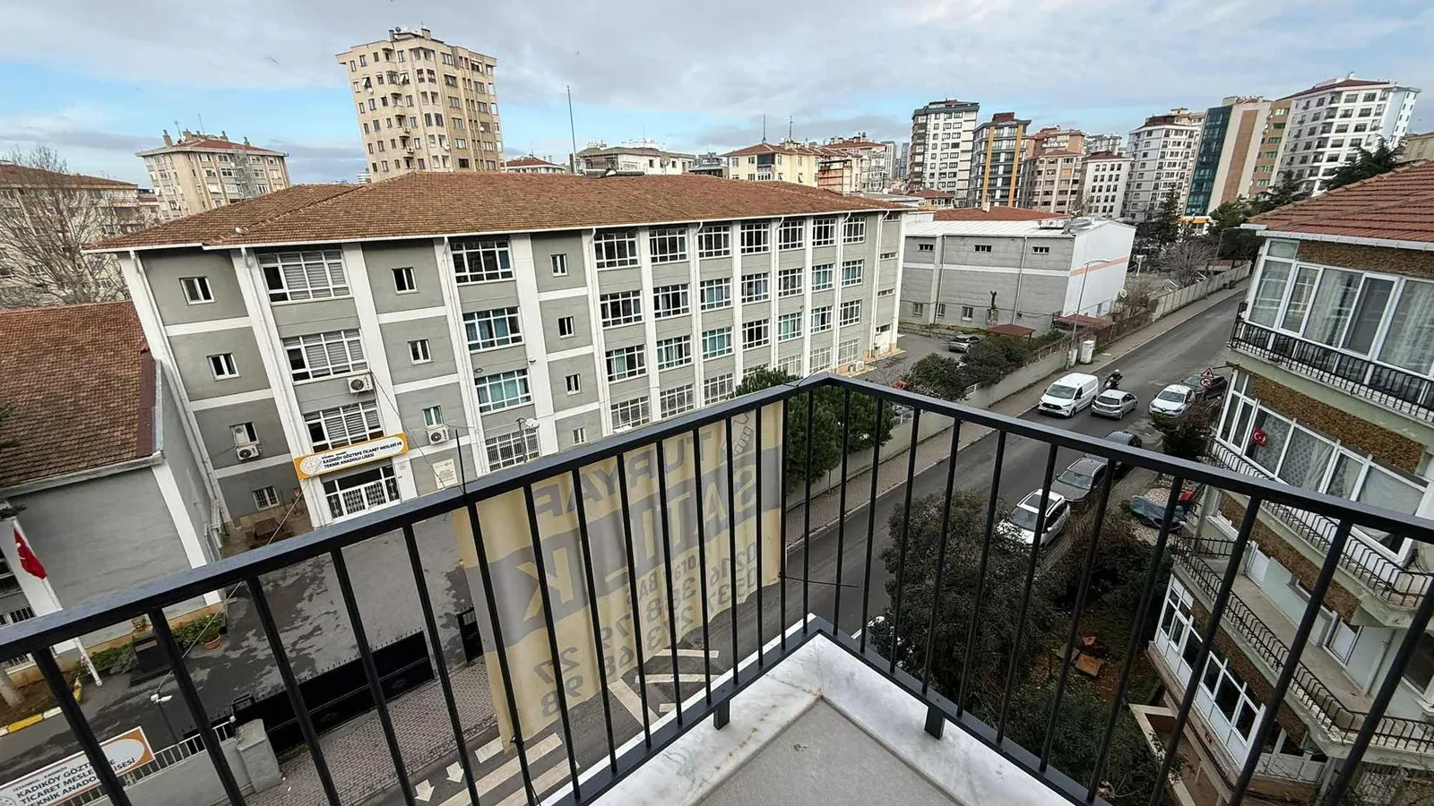 Sağlam'dan Göztepe'de Özgürlük Parkı Yakını 2+1 75m2 Satılık!!!!