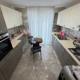Laci̇vertcadde Caddebostan Bağdat Cd. Paraleli̇ 115 M² Net 3+1