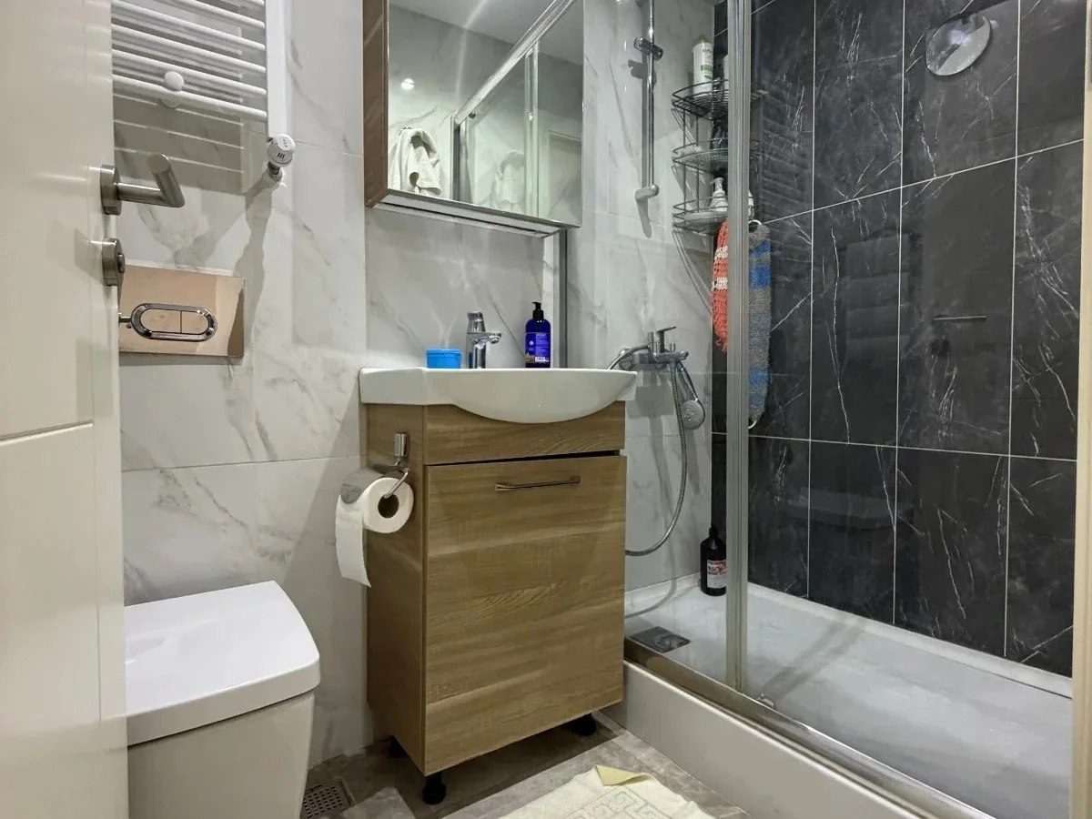 Laci̇vertcadde Caddebostan Bağdat Cd. Paraleli̇ 115 M² Net 3+1