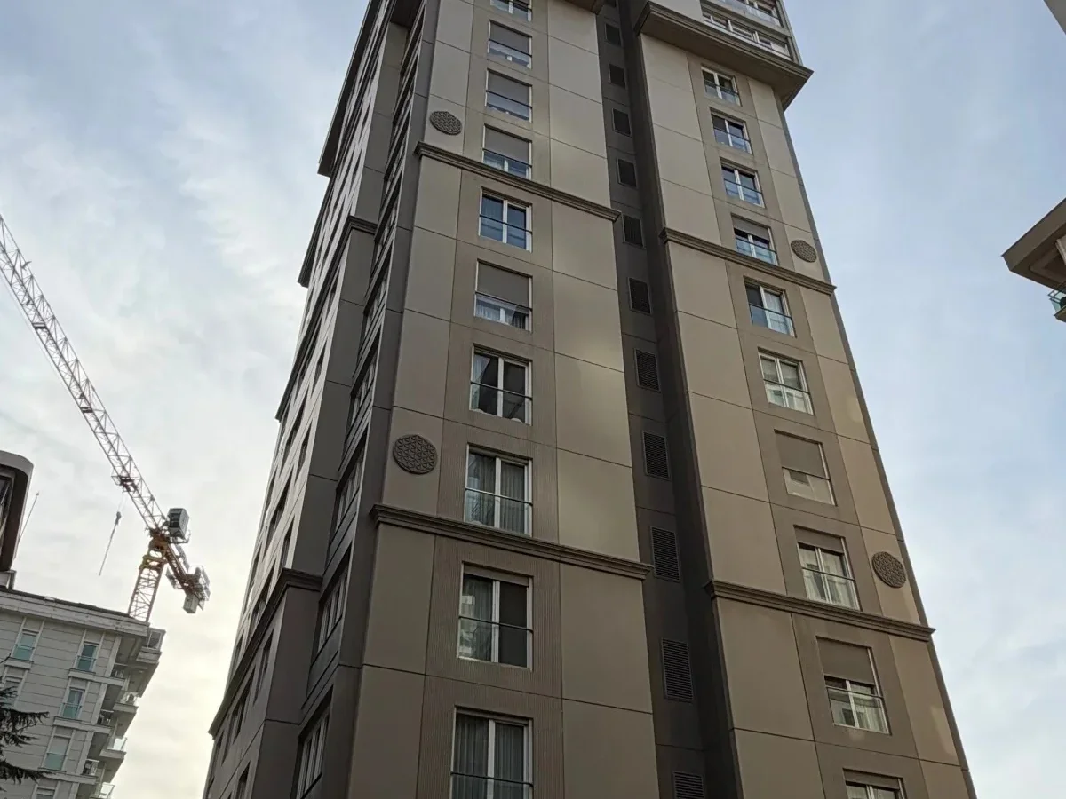 Laci̇vertcadde Caddebostan Bağdat Cd. Paraleli̇ 115 M² Net 3+1