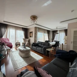 Laci̇vertcadde Caddebostan Bağdat Cd. Paraleli̇ 115 M² Net 3+1