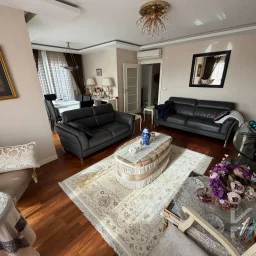 Laci̇vertcadde Caddebostan Bağdat Cd. Paraleli̇ 115 M² Net 3+1