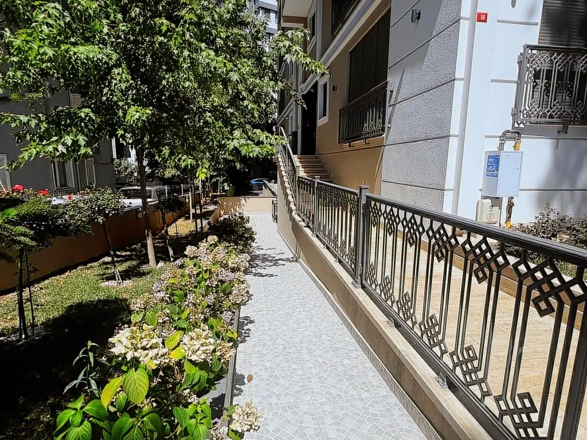 Mutluol Proje'den Bostancı'da Çok Merkezi Sıfır 4+1 Ferah Daire